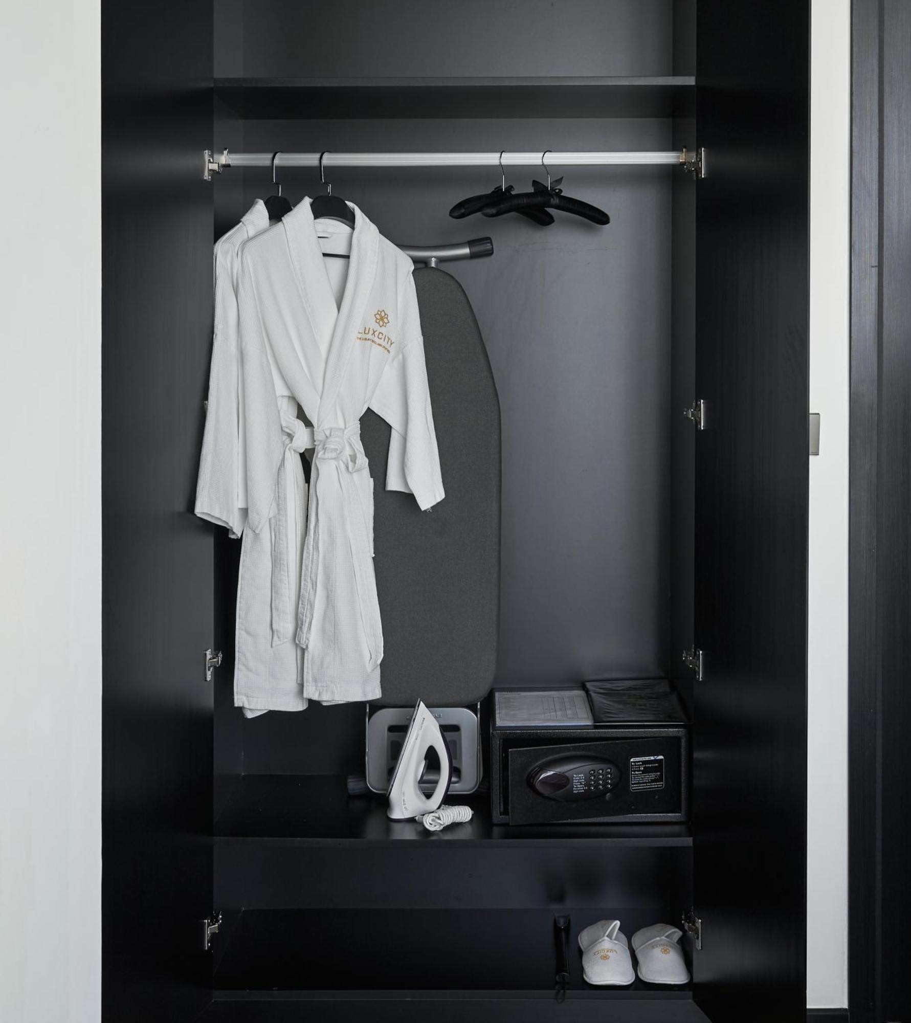 פנום פן Luxcity Hotel & Apartment מראה חיצוני תמונה